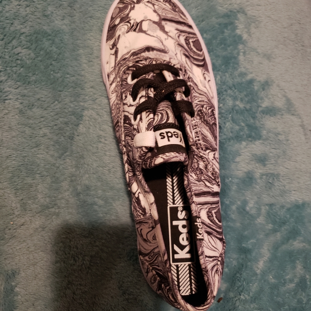 Women's sneakers